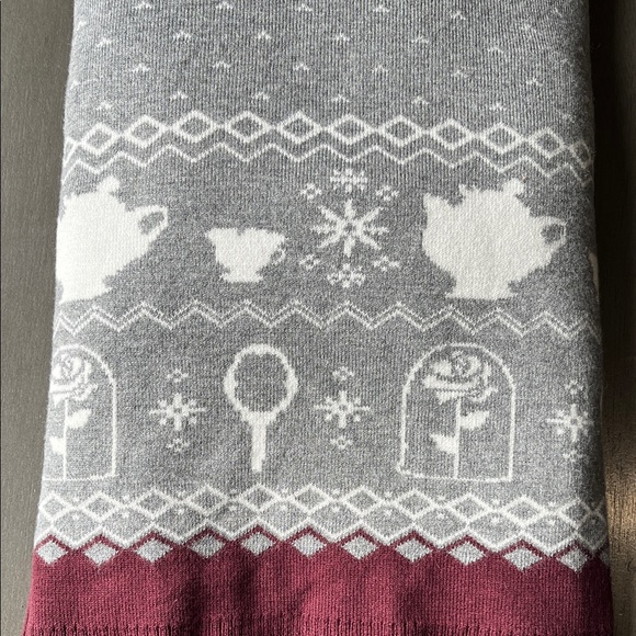 Torrid Gray and Burgundy Off-the-Shoulder Sweater flaws New Size 2X Disney Belle - Picture 13 of 13